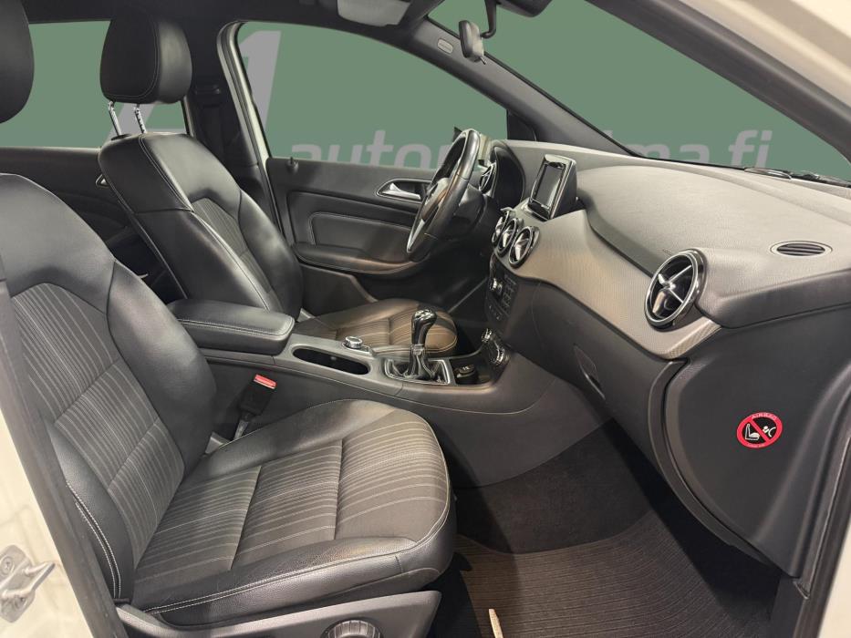 MERCEDES-BENZ B 2011