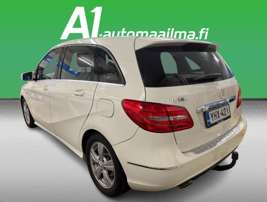 MERCEDES-BENZ B 2011