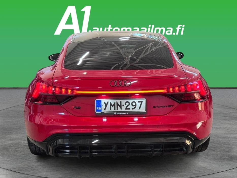 AUDI e-tron GT RS 2023