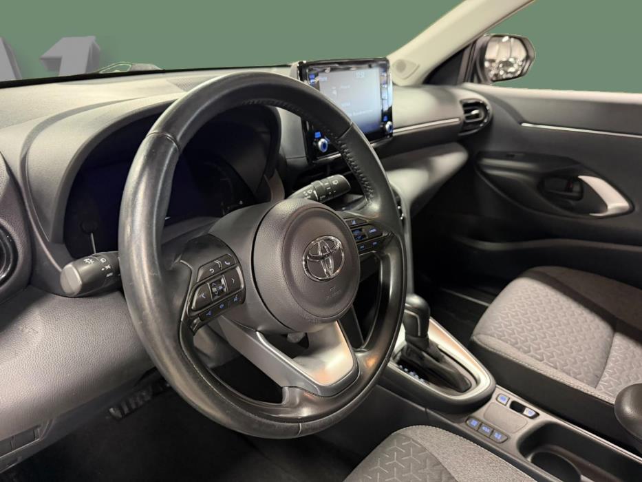 TOYOTA Yaris Cross 2023