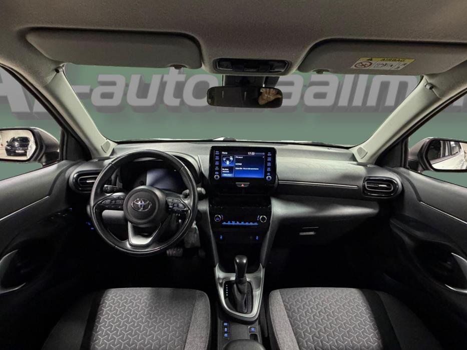 TOYOTA Yaris Cross 2023