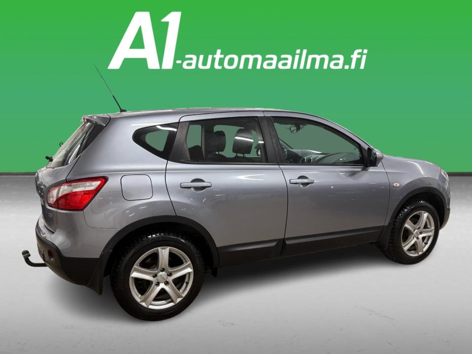 NISSAN Qashqai 2010