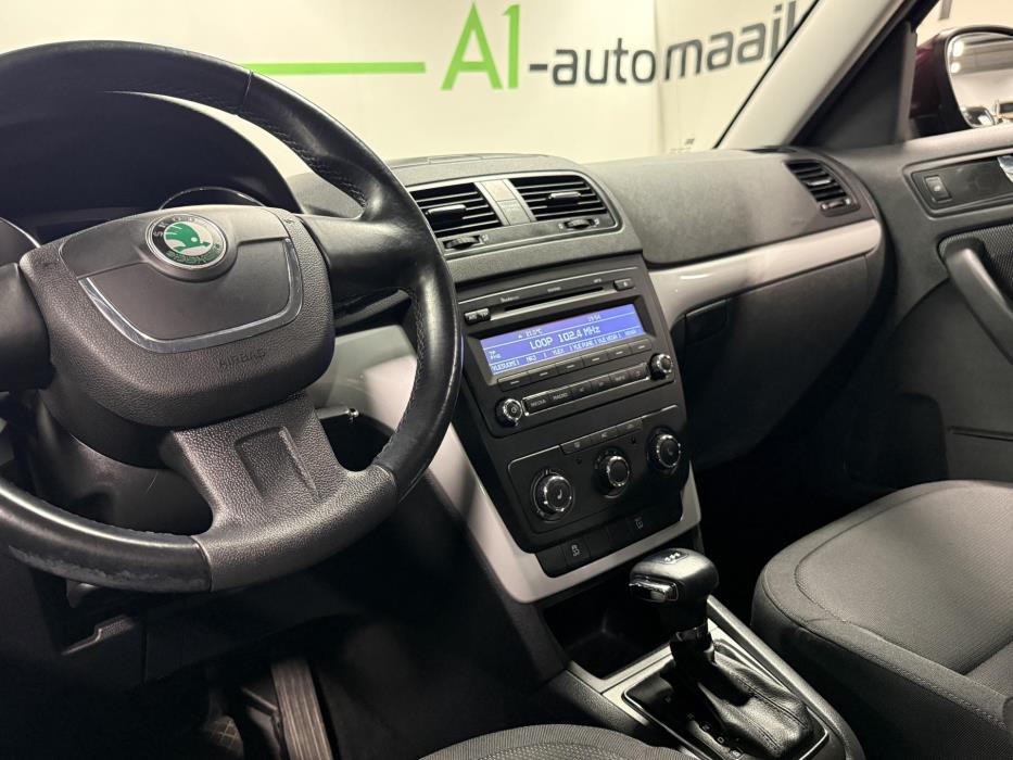 SKODA Yeti 2011
