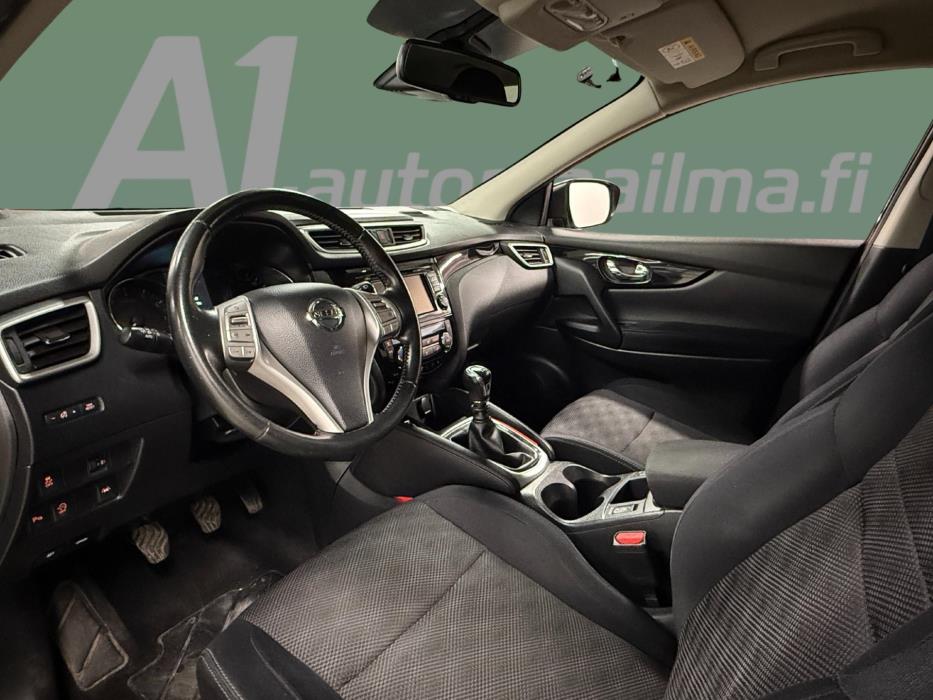 NISSAN Qashqai 2015