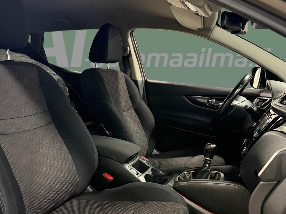 NISSAN Qashqai 2015