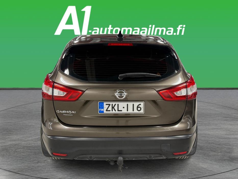 NISSAN Qashqai 2015