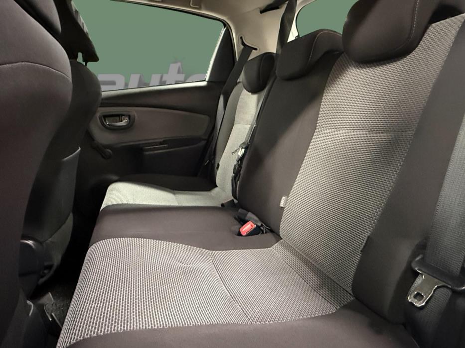 TOYOTA Yaris 2014