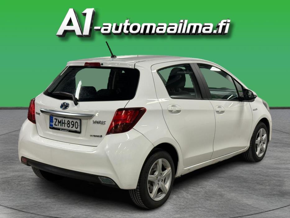 TOYOTA Yaris 2014