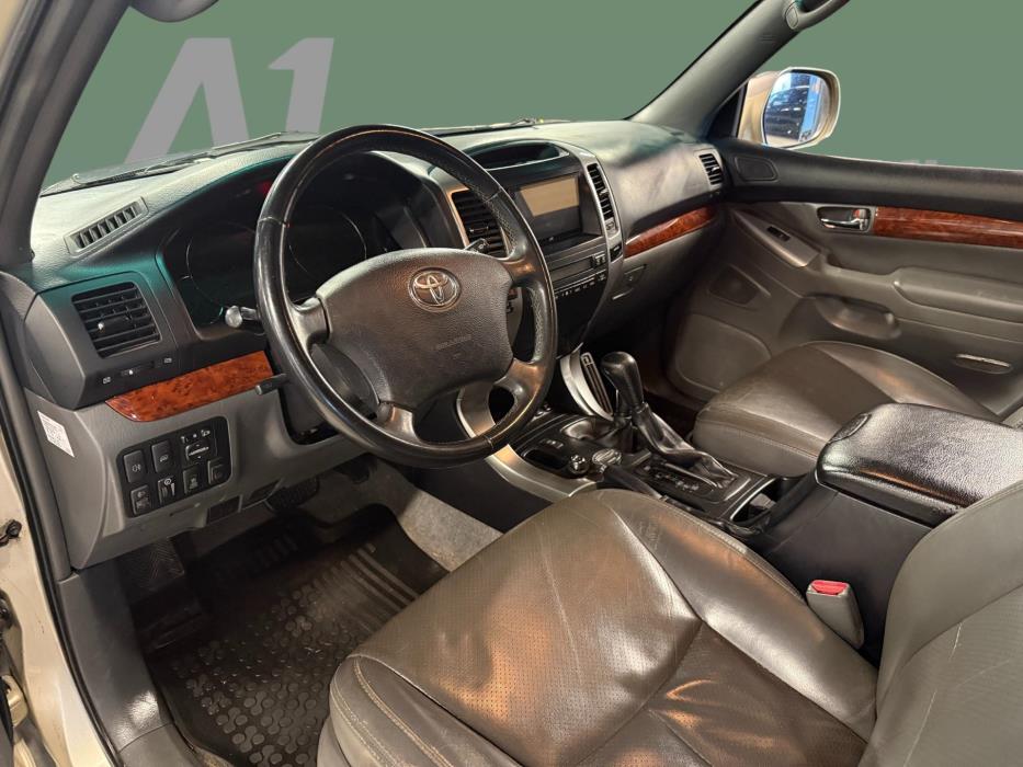 TOYOTA Land Cruiser 2007
