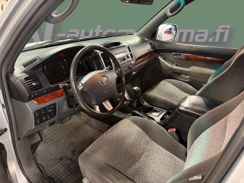 TOYOTA Land Cruiser 2006