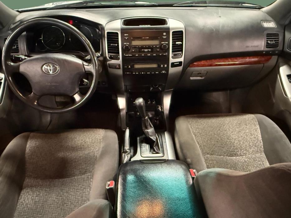 TOYOTA Land Cruiser 2006