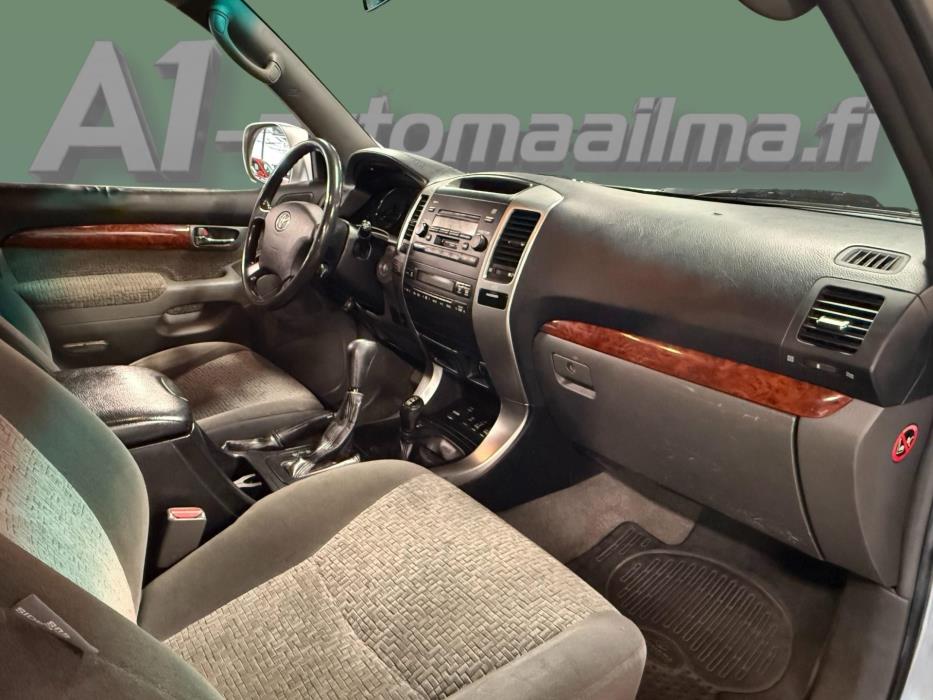TOYOTA Land Cruiser 2006