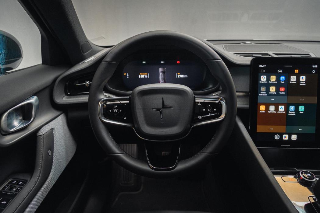 POLESTAR 2 2023