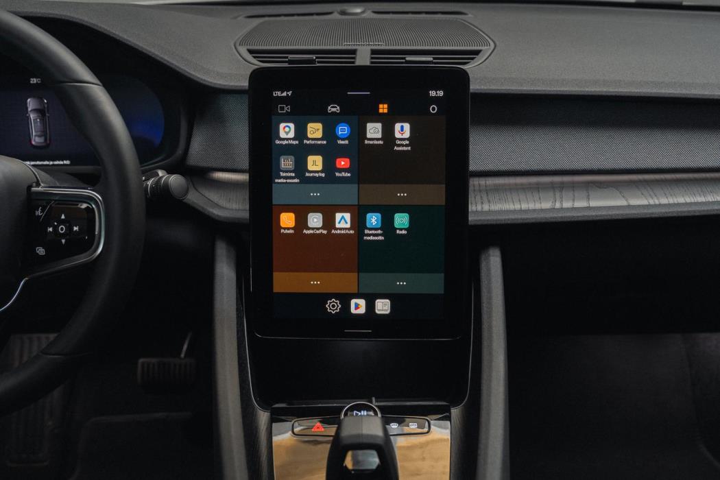 POLESTAR 2 2023