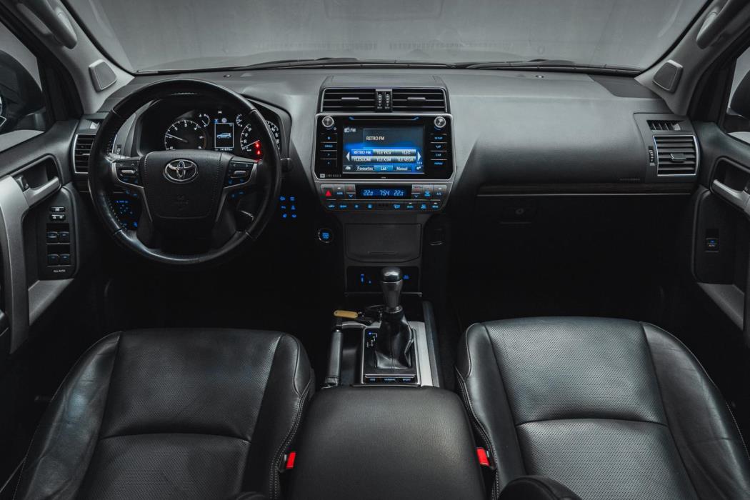 TOYOTA Land Cruiser 2019