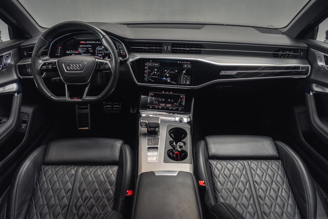 AUDI S6 2021