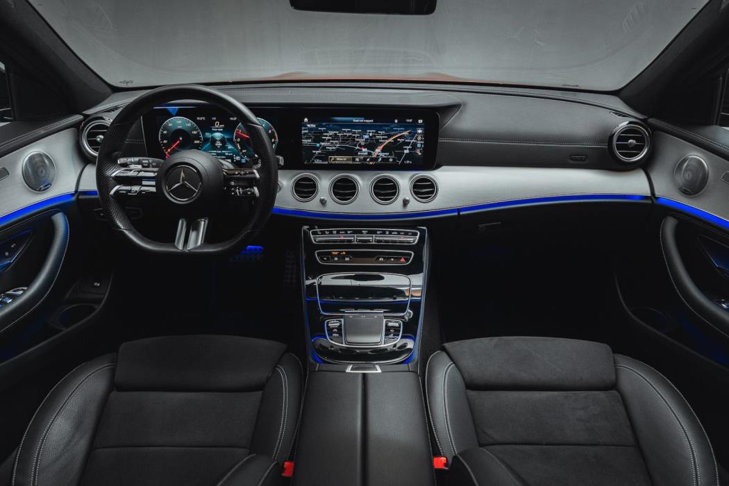 MERCEDES-BENZ E 2021