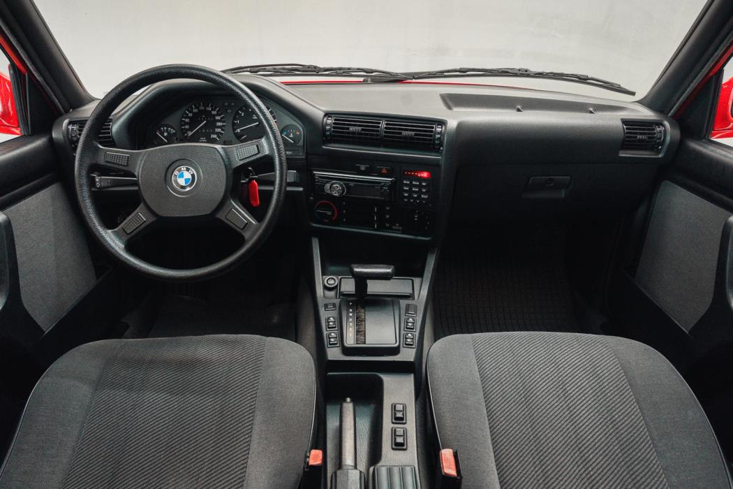 BMW 325 1990