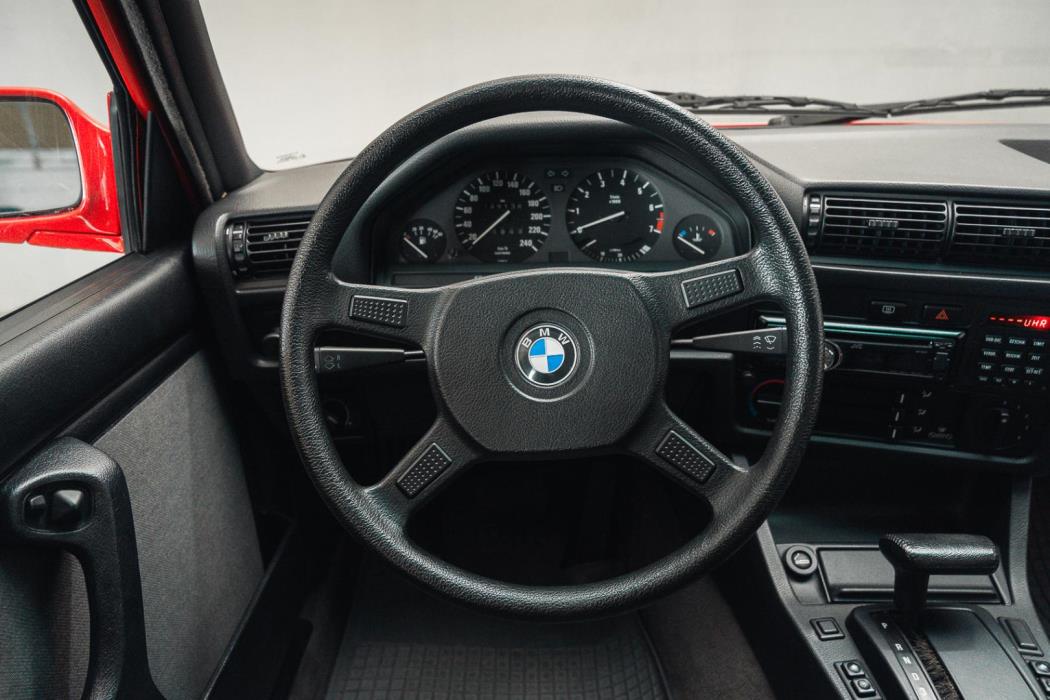 BMW 325 1990