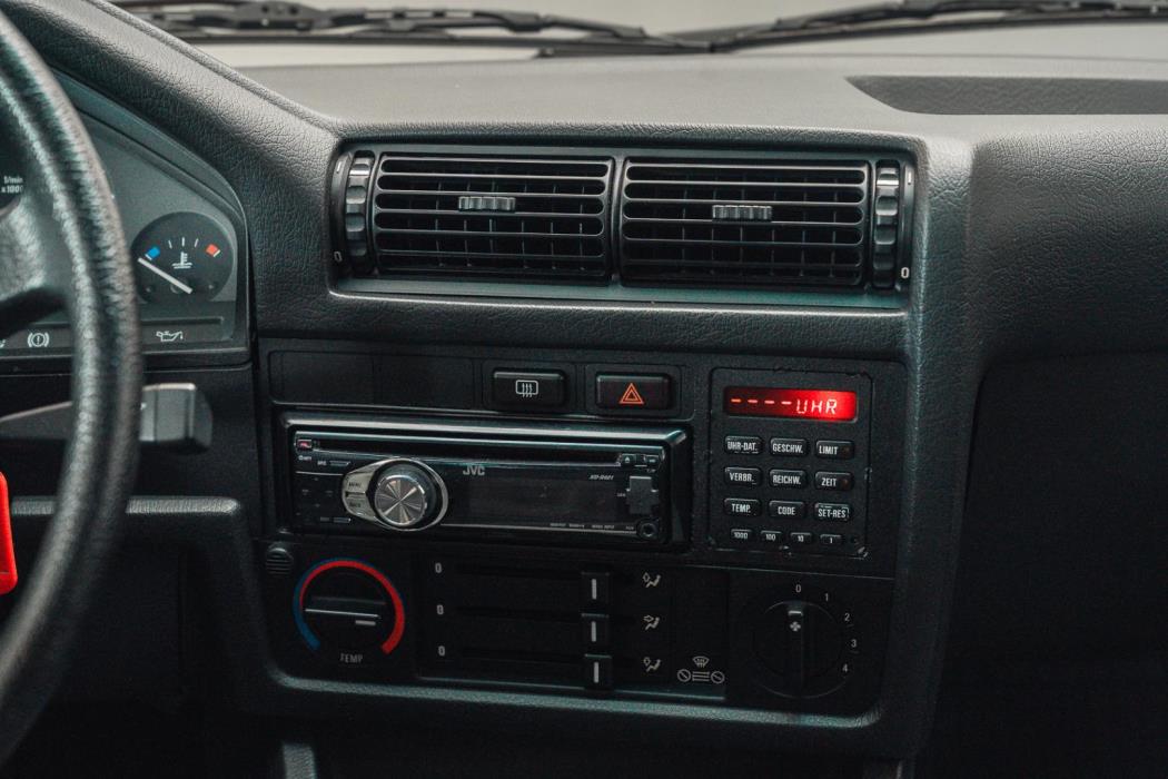BMW 325 1990