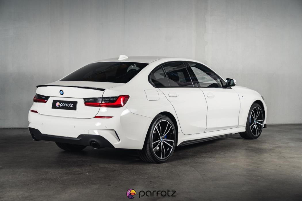 BMW 330 2019