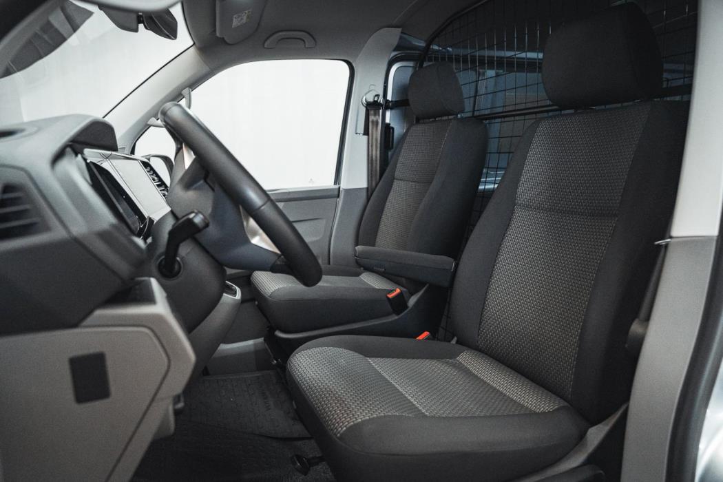 VOLKSWAGEN Transporter 2023