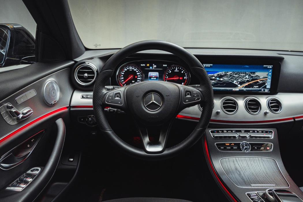 MERCEDES-BENZ E 2018