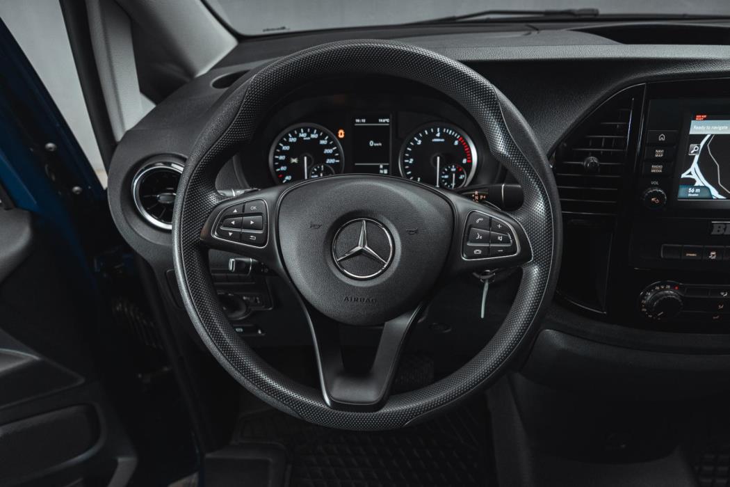 MERCEDES-BENZ Vito 2023