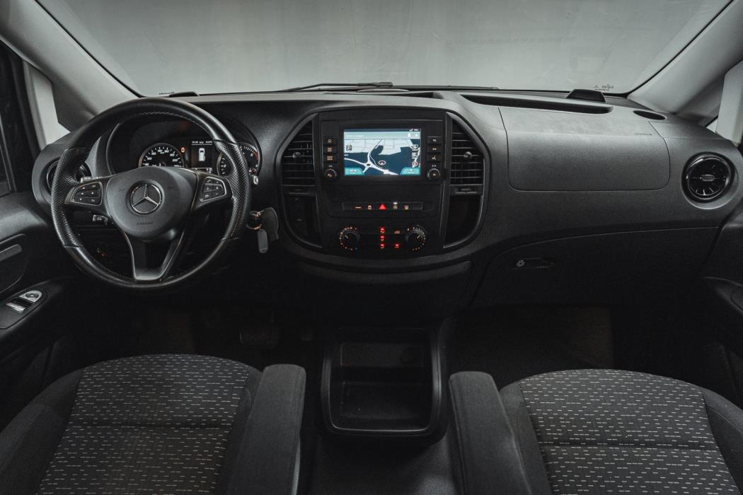 MERCEDES-BENZ Vito 2023