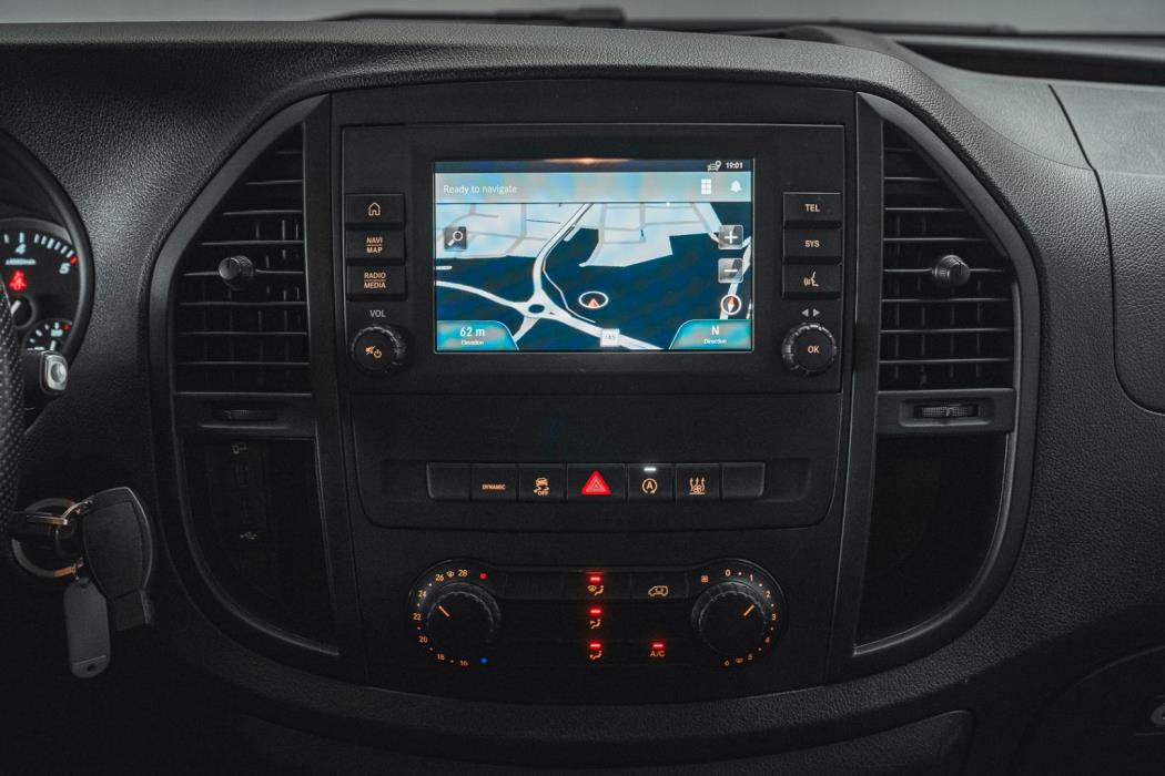 MERCEDES-BENZ Vito 2023