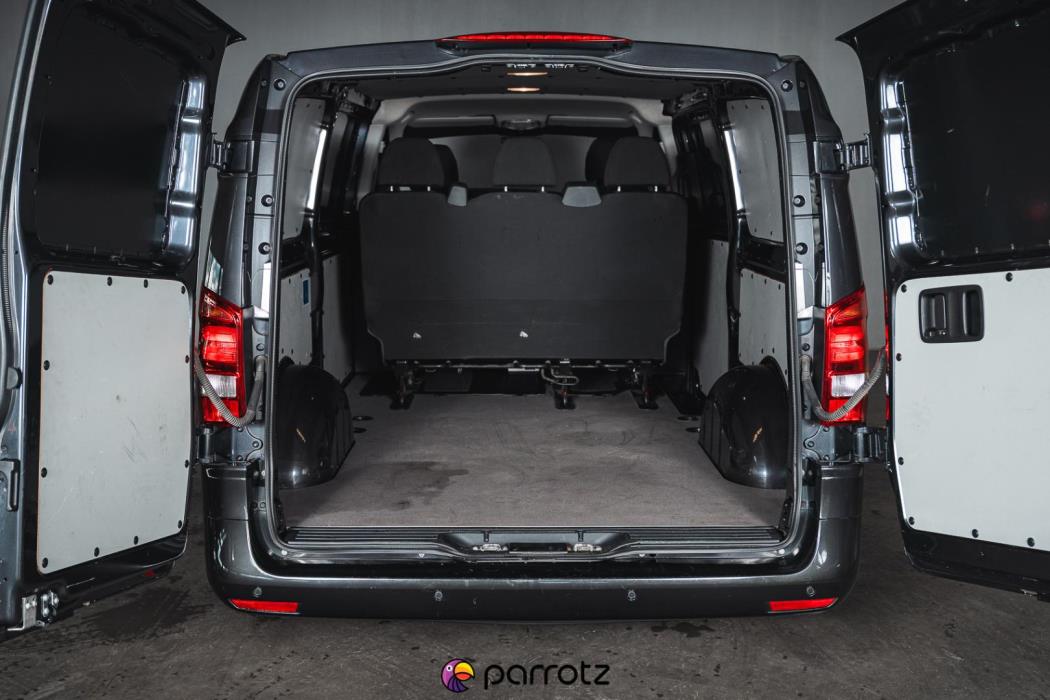 MERCEDES-BENZ Vito 2023