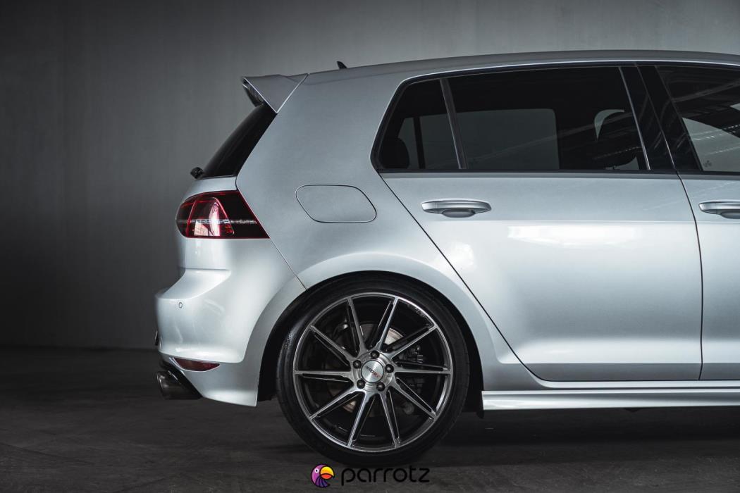 VOLKSWAGEN Golf 2015