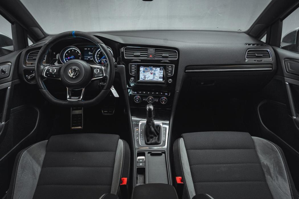 VOLKSWAGEN Golf 2015