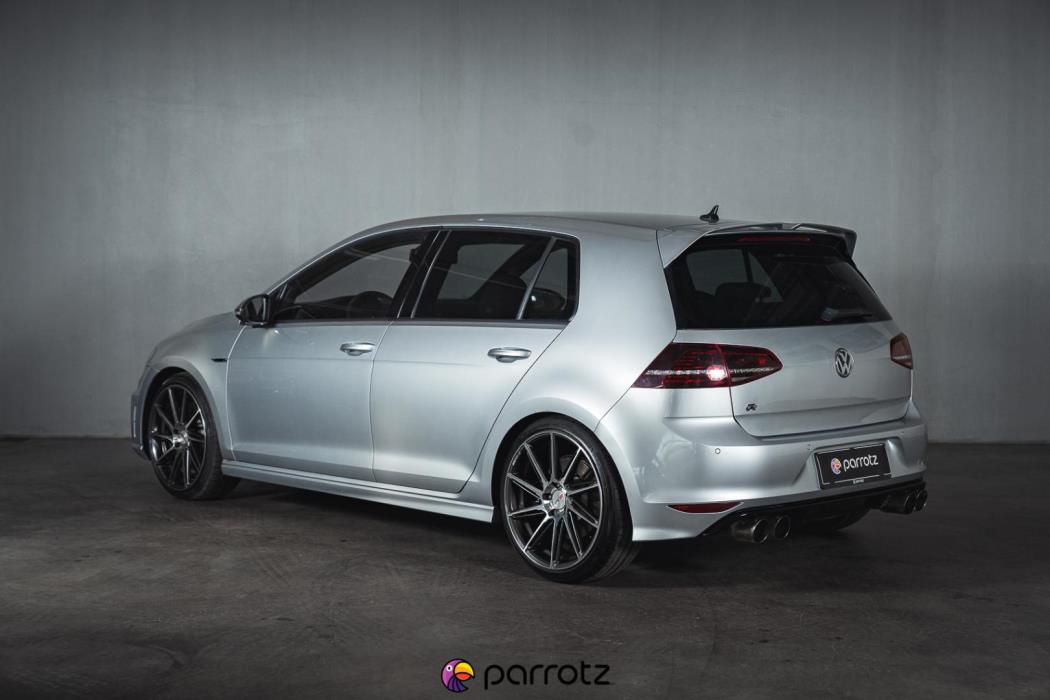 VOLKSWAGEN Golf 2015