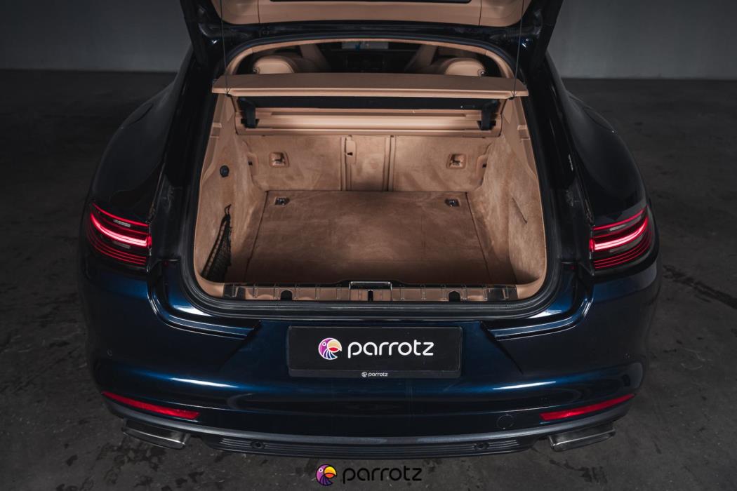 PORSCHE Panamera 2017