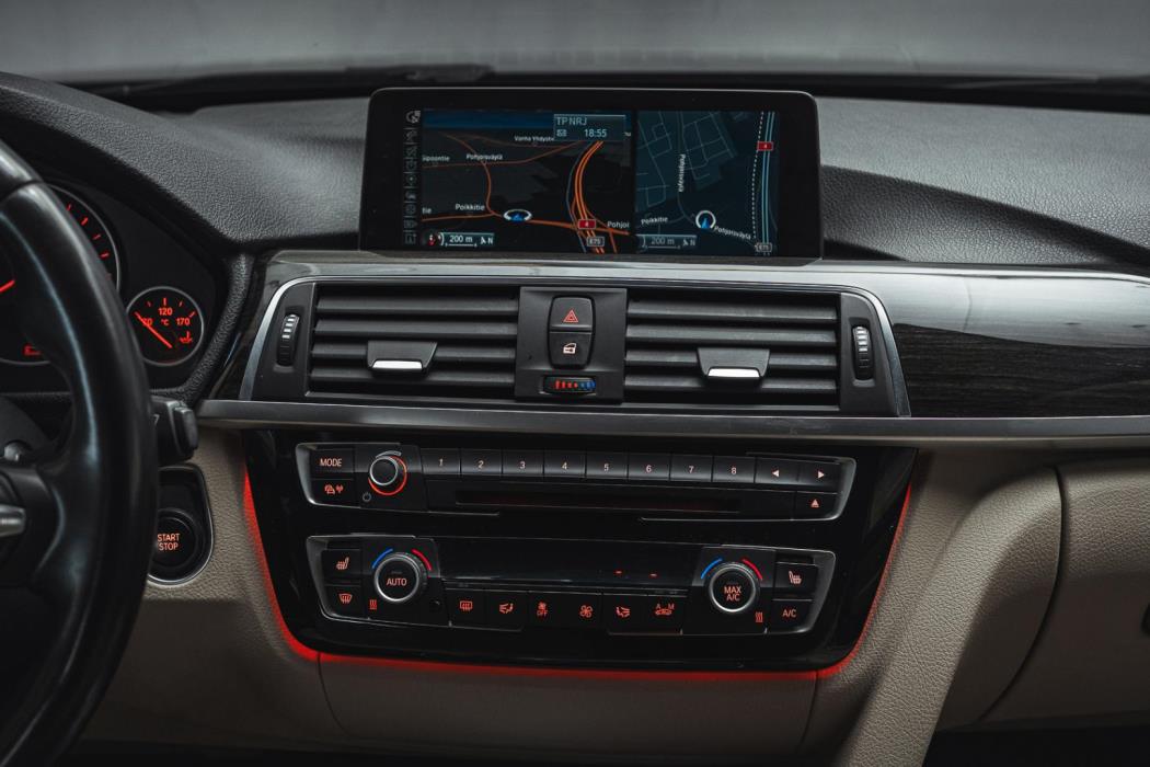 BMW 330 2017