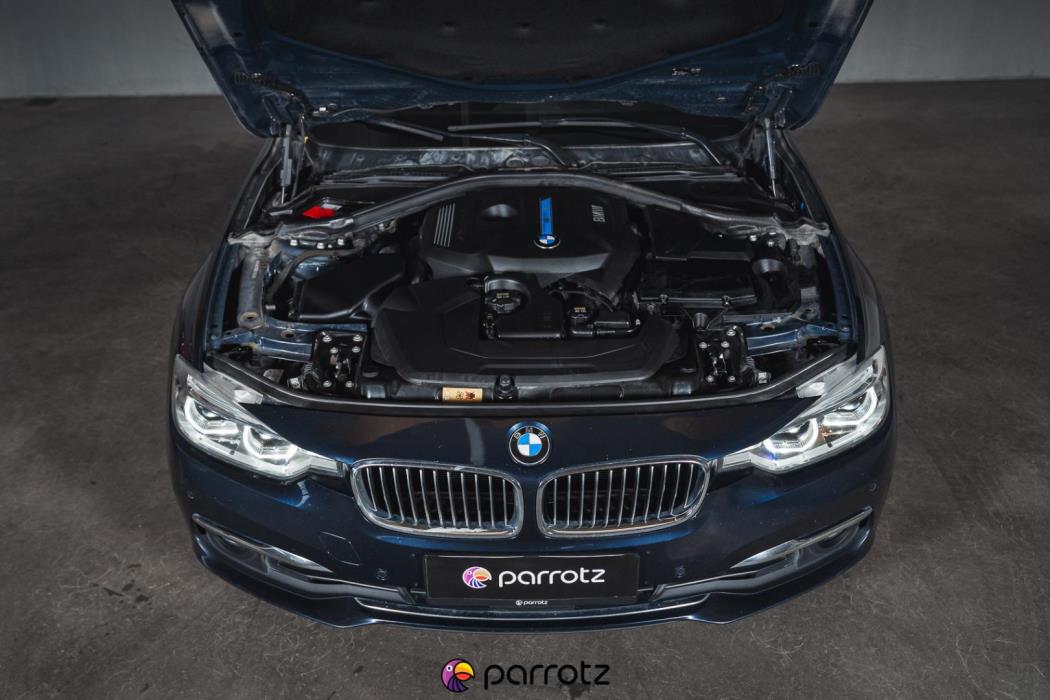 BMW 330 2017