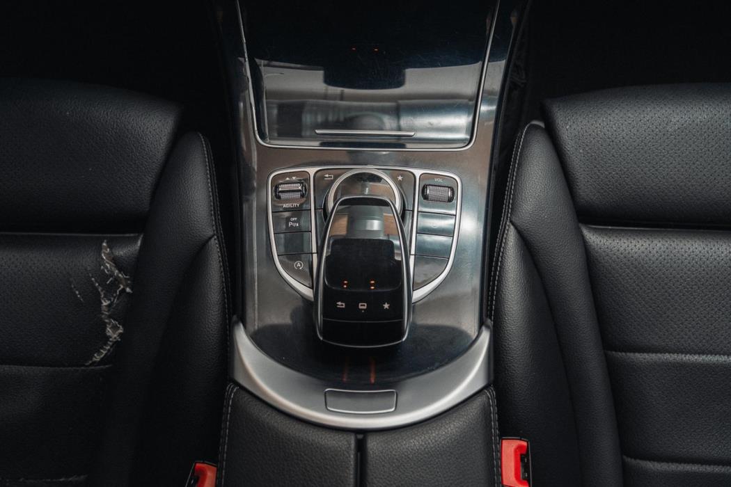 MERCEDES-BENZ C 2015