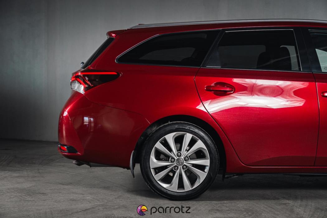 TOYOTA Auris 2017