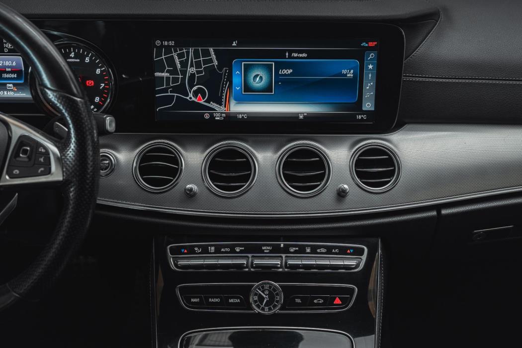 MERCEDES-BENZ E 2018