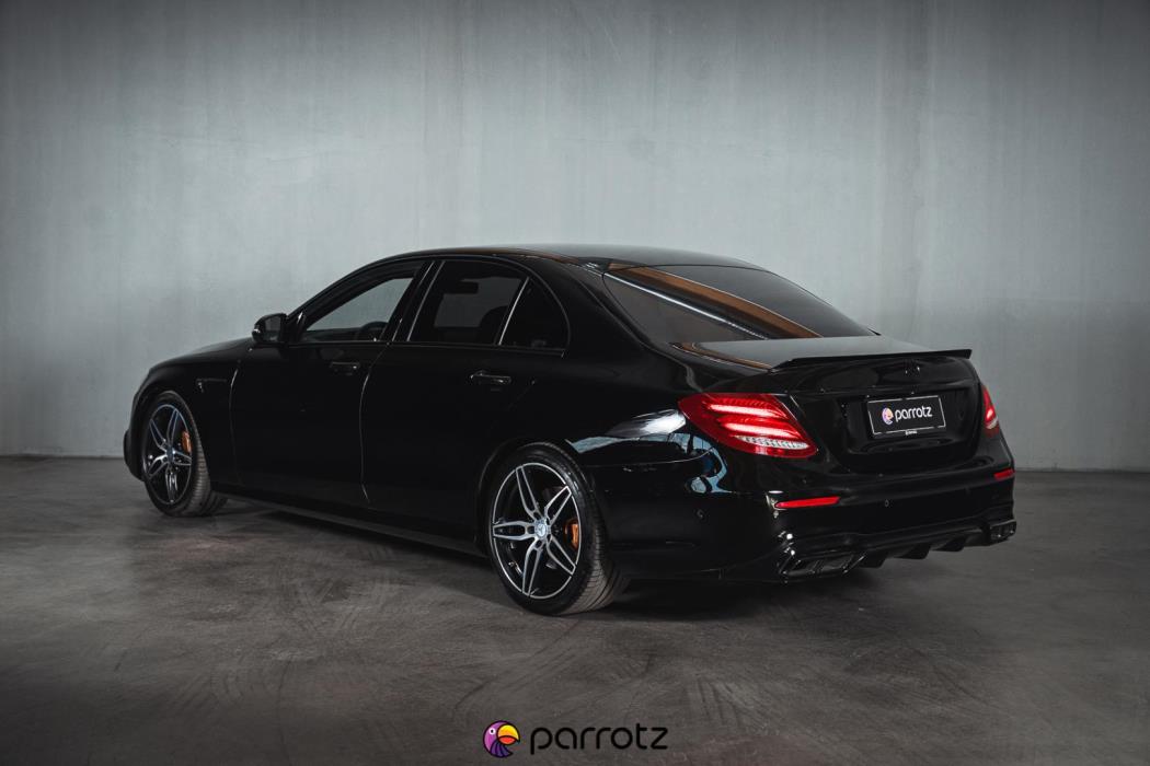 MERCEDES-BENZ E 2018