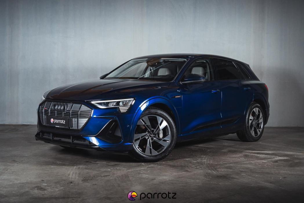 AUDI e-tron 2022