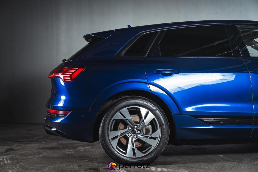 AUDI e-tron 2022