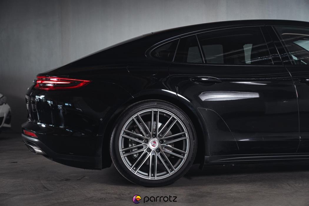 PORSCHE Panamera 2018