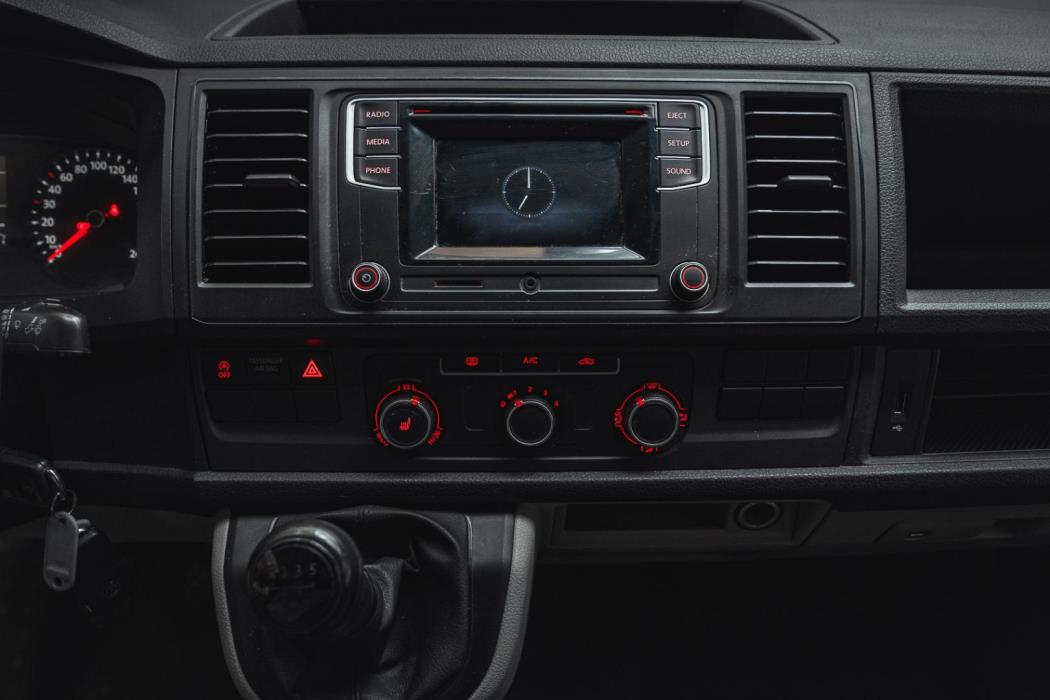 VOLKSWAGEN Transporter 2018