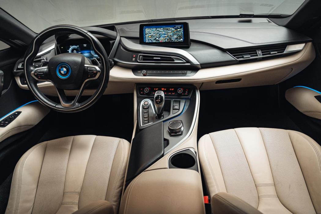 BMW i8 2015