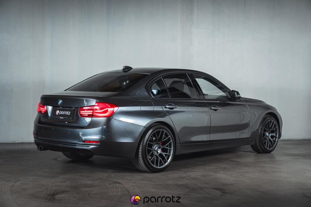 BMW 330 2017