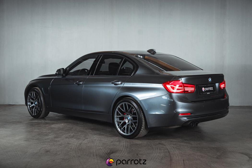 BMW 330 2017