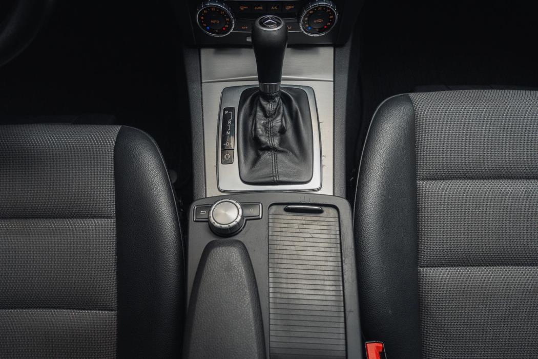 MERCEDES-BENZ C 2011