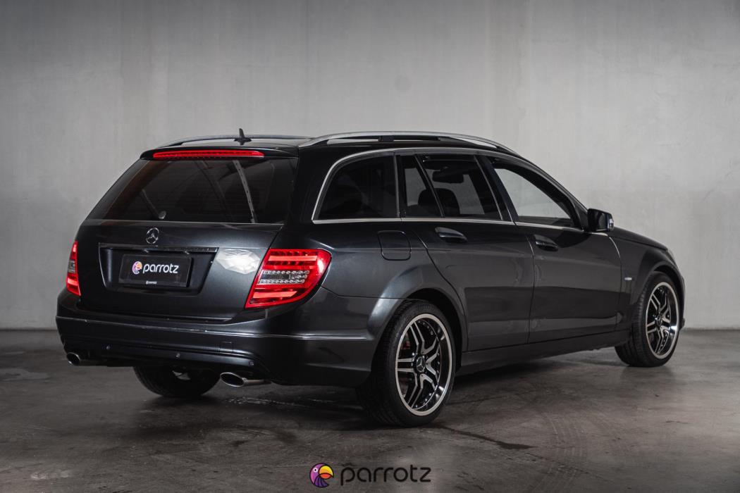 MERCEDES-BENZ C 2011